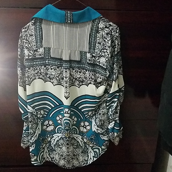 Express Portofino Blouse - Picture 2 of 2